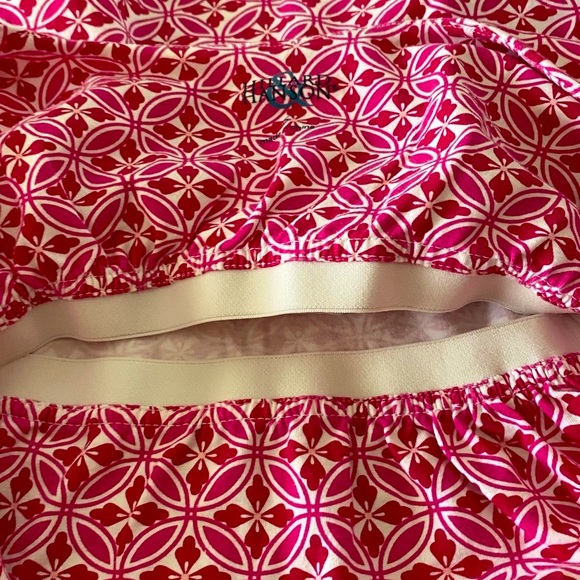 Hillary Hanson Beautiful tank with built-in bra🌺 S - Picture 6 of 7